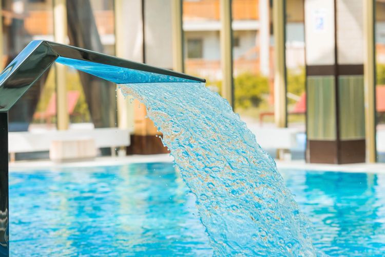 ¿Cuánta agua consumen realmente las piscinas en España?